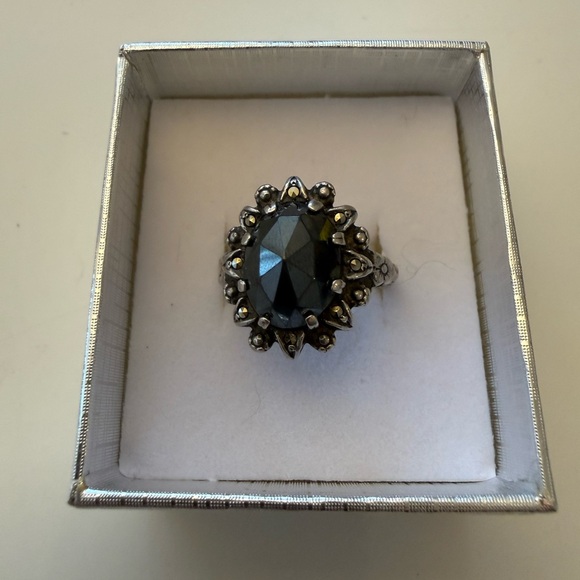 After Dark Ring Set - Picture 2 of 8